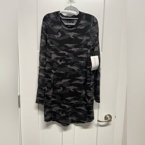 Athleta Gray and Black Camo Long Sleeve Balance dress